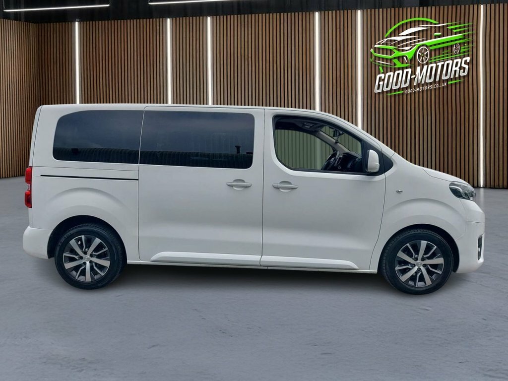 Toyota Proace Verso 2L Family White #5