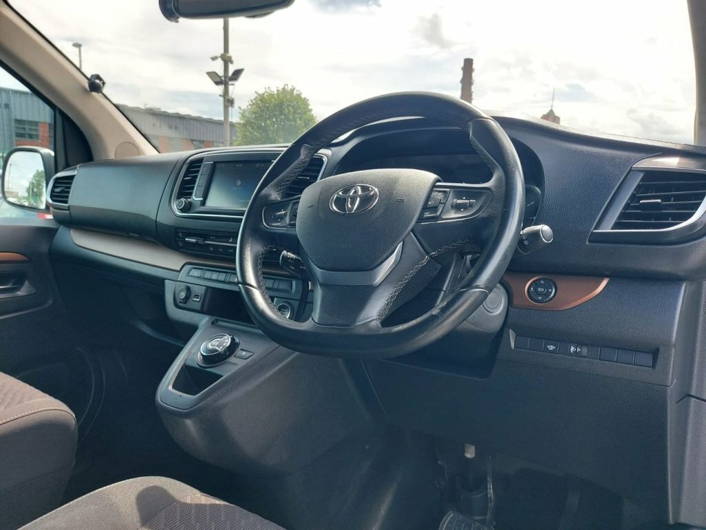Toyota Proace Verso 2.0D Family Medium Mpv Mwb 8 Seat #17