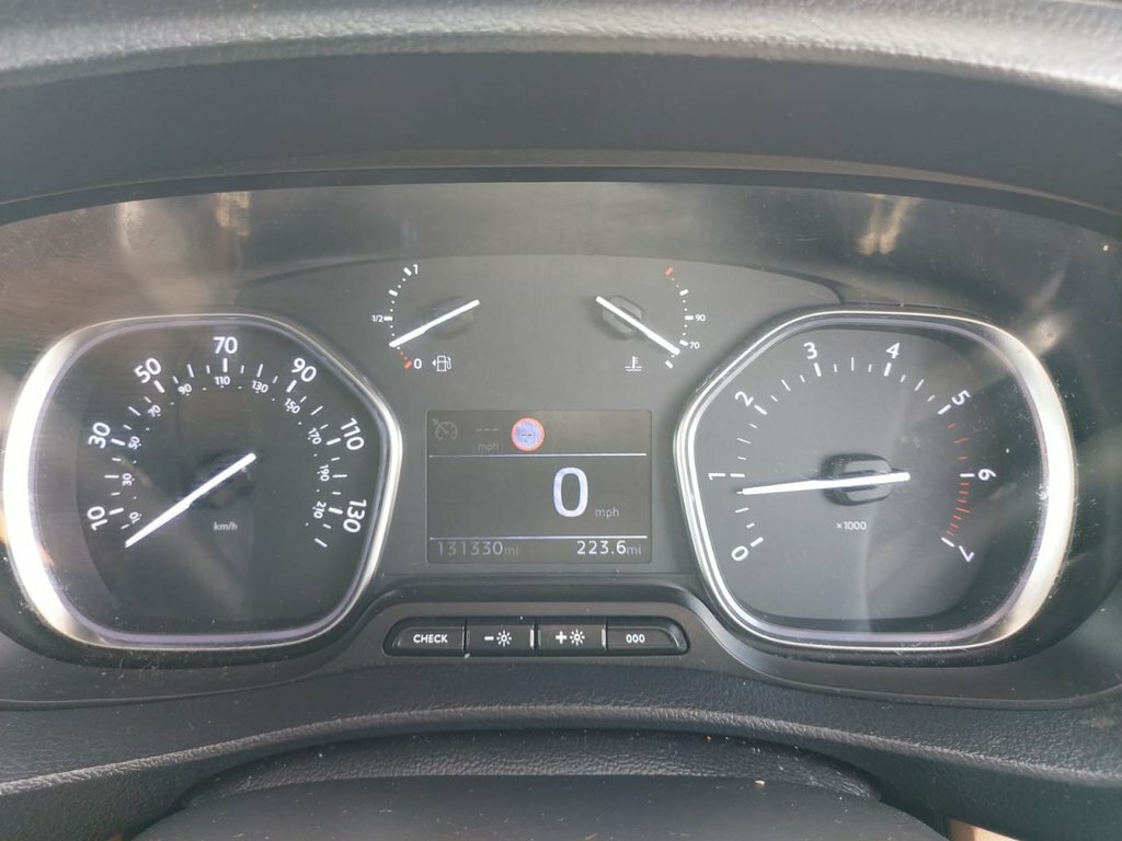 Toyota Proace Verso 2.0D Family Medium Mpv Mwb 8 Seat #32