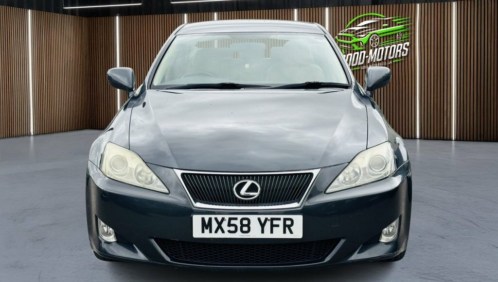 Lexus IS 2L Se Grey #2