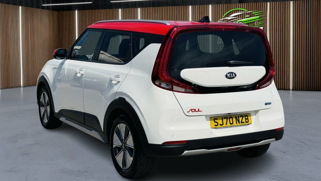 Kia Soul First Edition White #8