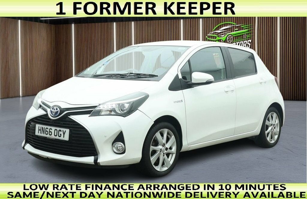 Toyota Yaris 1.0 Vvt-i Icon Euro 6 Red #1