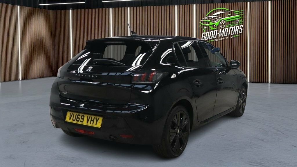 Peugeot 208 1L Allure Black #3