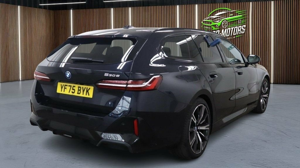 BMW 5 Series 2L M Sport Black #4