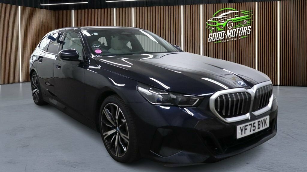 BMW 5 Series 2L M Sport Black #2