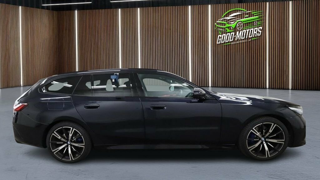 BMW 5 Series 2L M Sport Black #3
