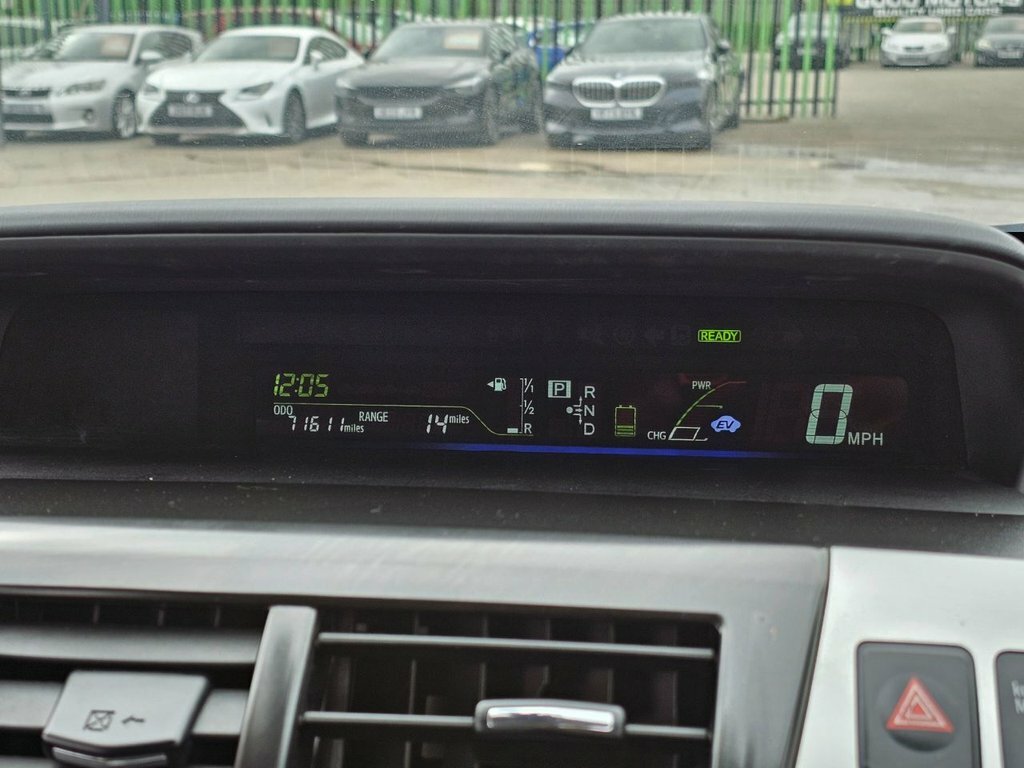 Toyota Prius+ #27