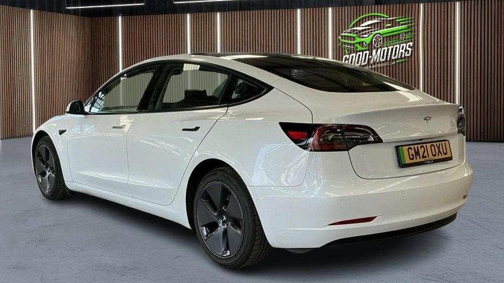 Tesla Model 3 Saloon White #4