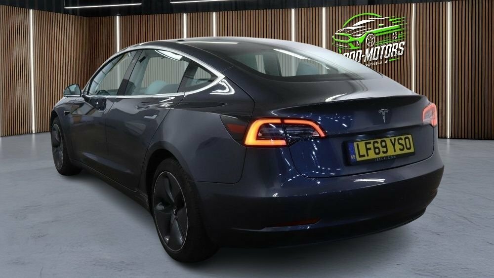 Tesla Model 3 Saloon Grey #4
