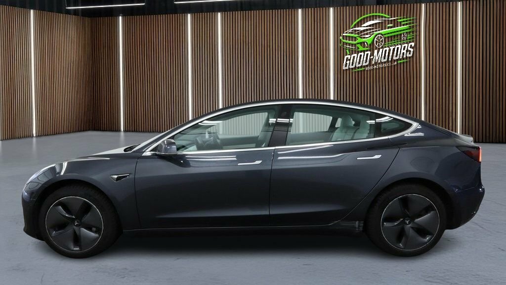 Tesla Model 3 Saloon Grey #5
