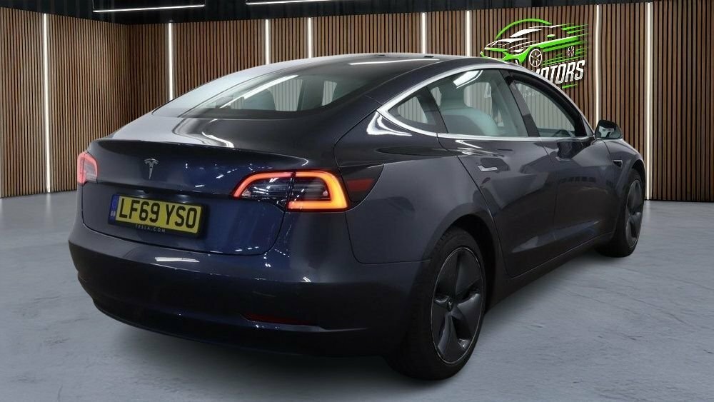 Tesla Model 3 Saloon Grey #3