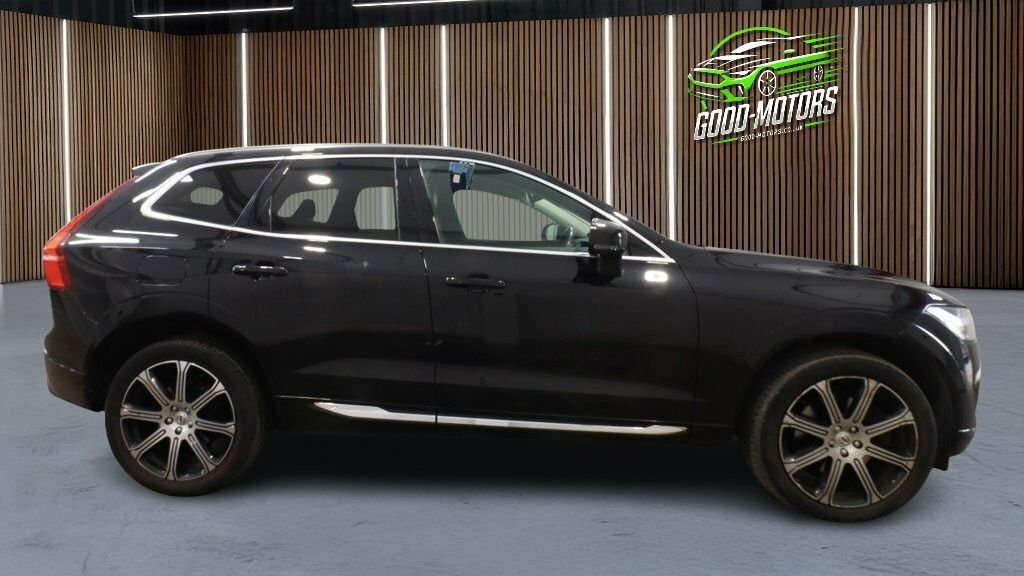 Volvo XC60 2L Inscription Pro Black #3