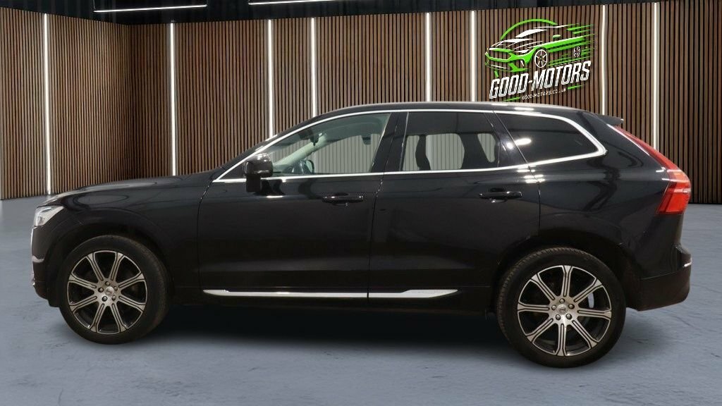 Volvo XC60 2L Inscription Pro Black #6