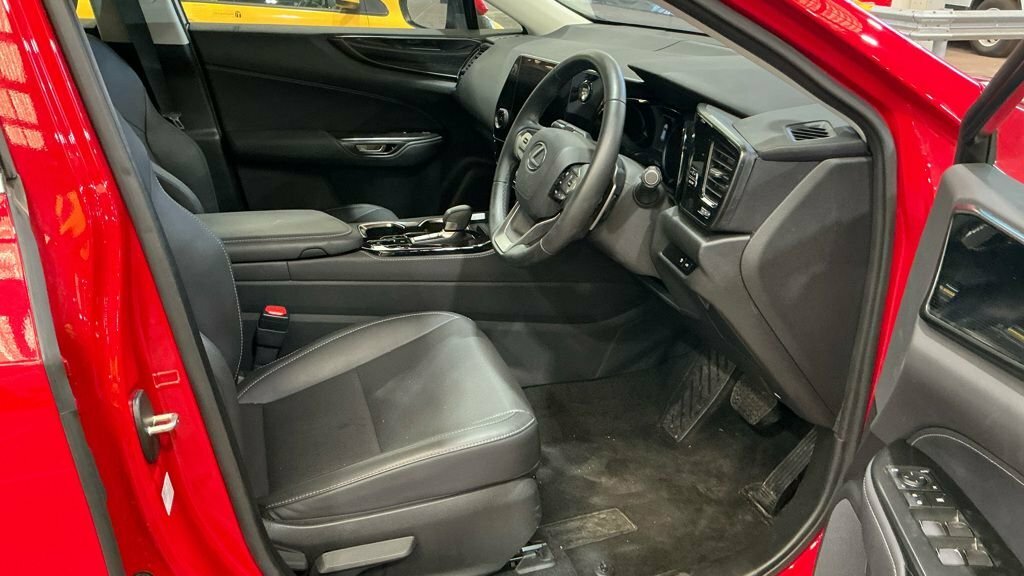 Lexus NX 450H Premium White #9