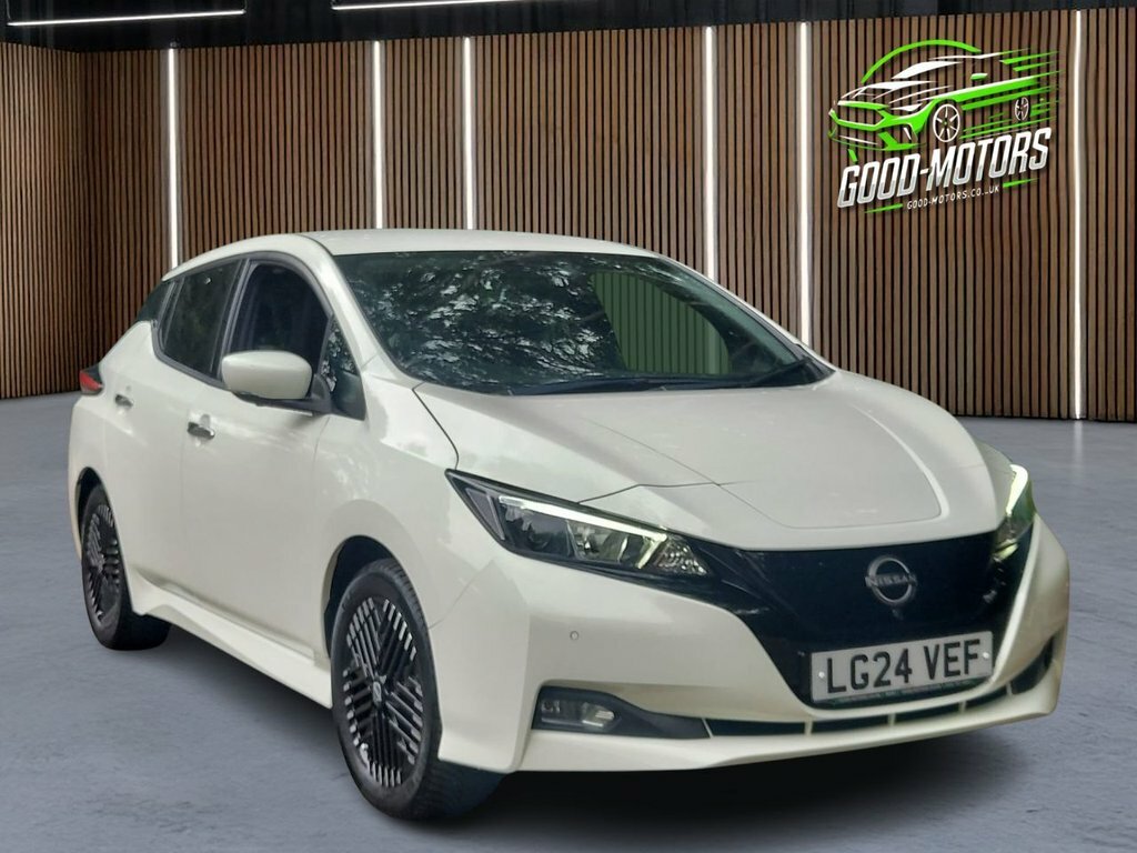 Nissan Leaf Hatchback White #4