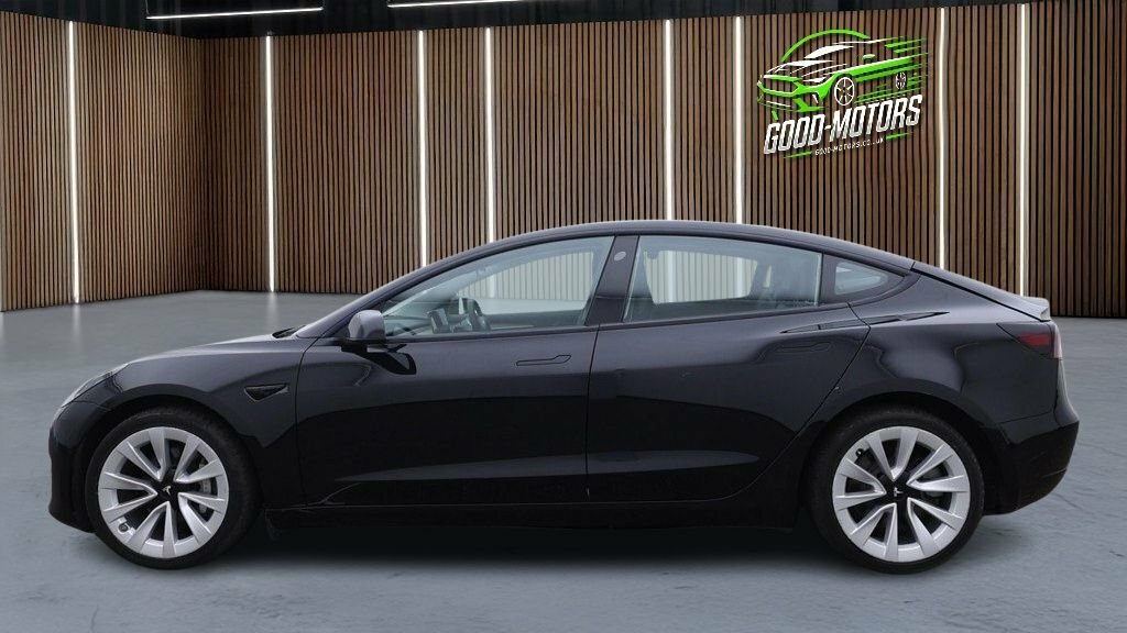 Tesla Model 3 Saloon Black #5