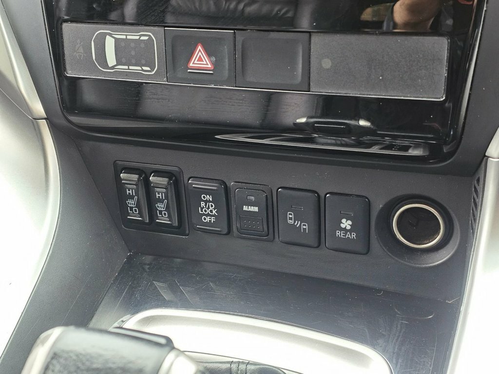 Mitsubishi Shogun Sport 4 Red #29