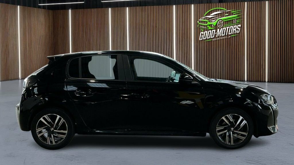 Peugeot 208 1.2L Active Premium Black #2