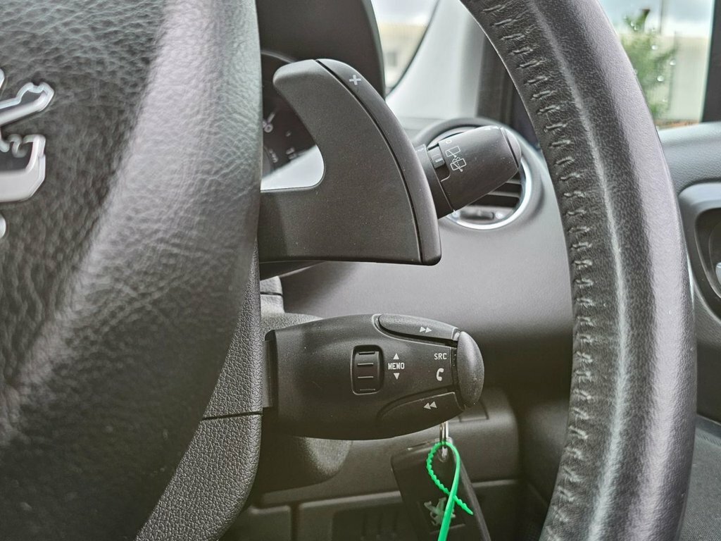 Peugeot 3008 Active Grey #25