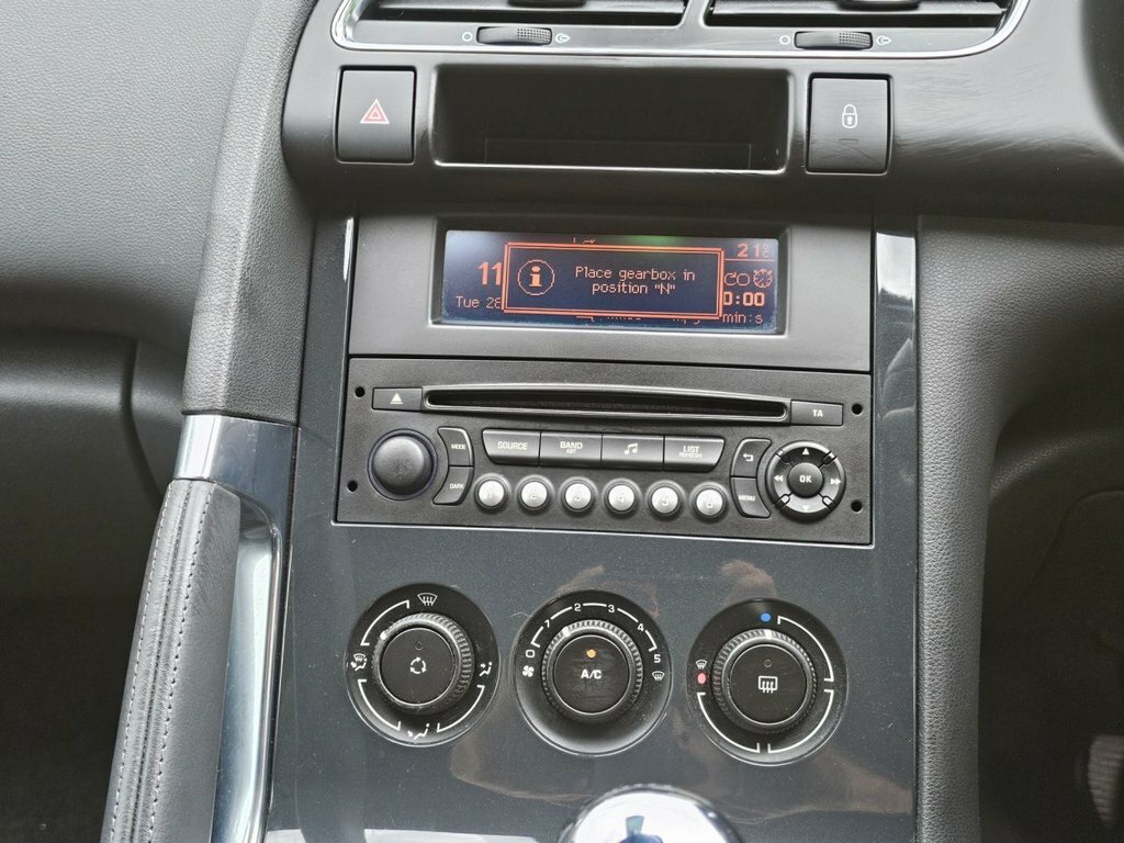 Peugeot 3008 Active Grey #32