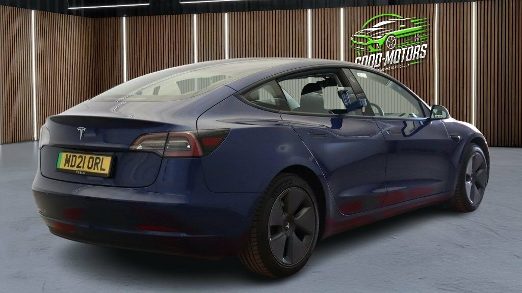 Tesla Model 3 Saloon Blue #2
