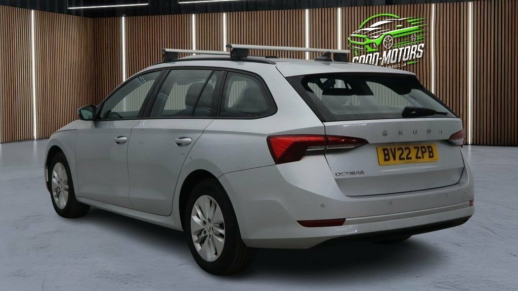 Skoda Octavia 1L Se Technology Silver #4