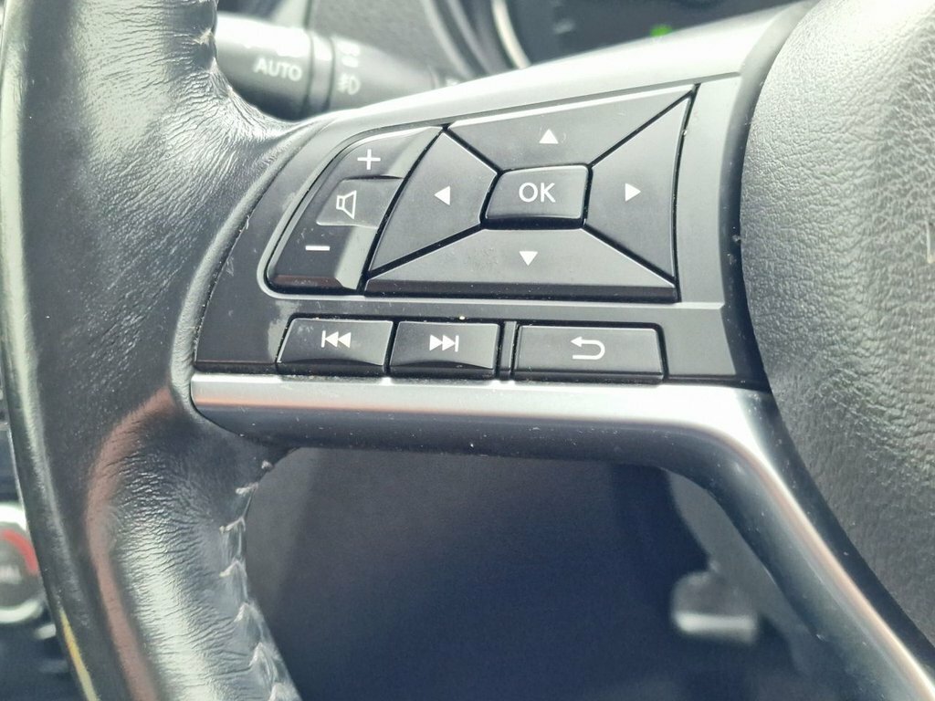 Nissan X-Trail Dci Tekna White #18