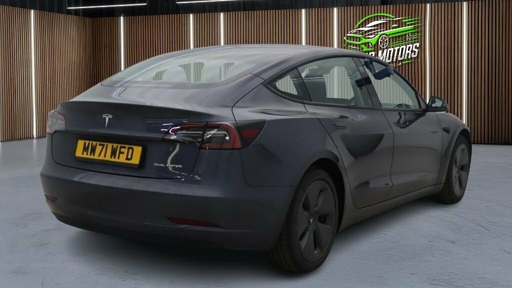 Tesla Model 3 Saloon Grey #4