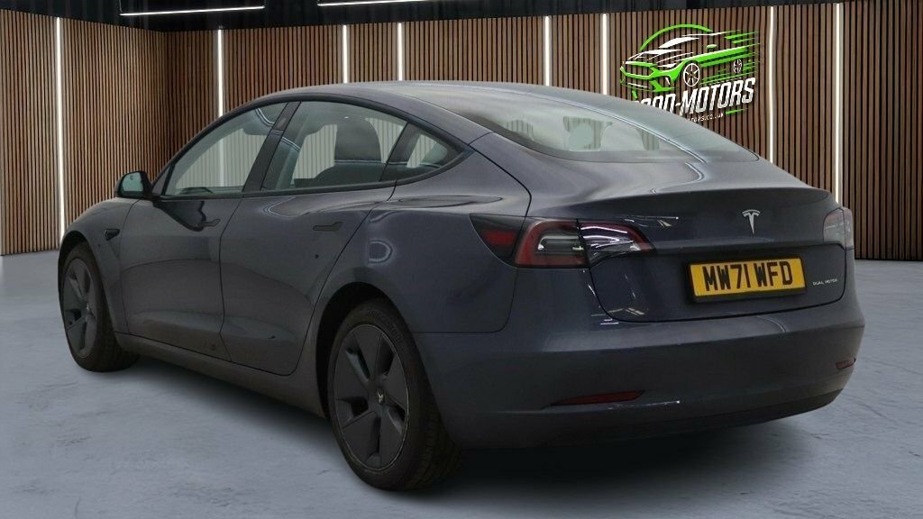 Tesla Model 3 Saloon Grey #5