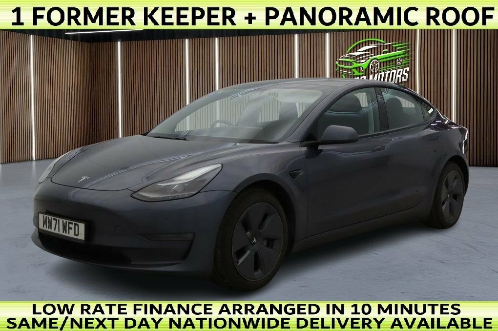 Tesla Model 3 Saloon Grey