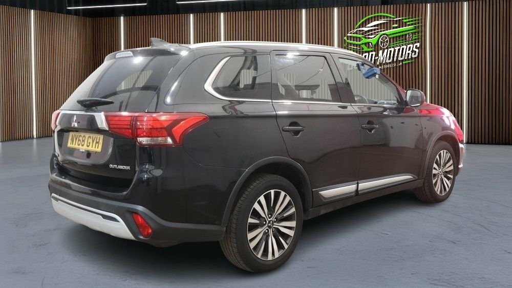 Mitsubishi Outlander 2L 4 Black #5