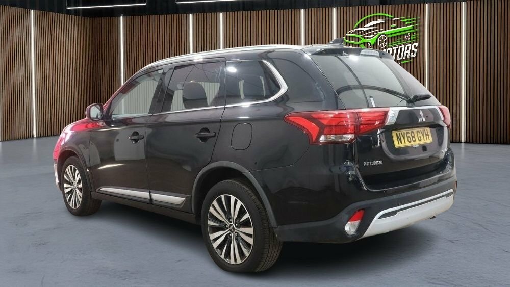Mitsubishi Outlander 2L 4 Black #6