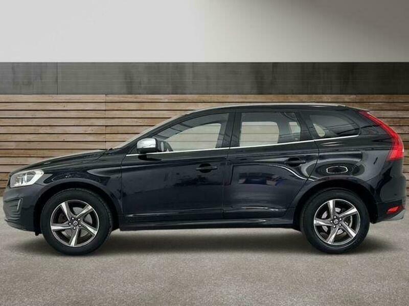 Volvo XC60 2.0 D4 R-design Nav Black #4