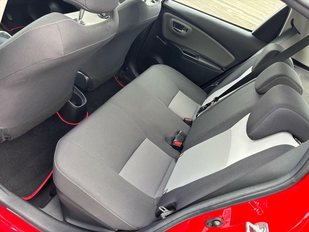 Toyota Yaris Vvt-i Icon Grey #15