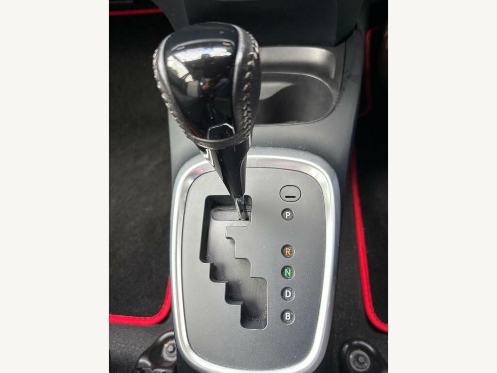 Toyota Yaris Vvt-i Icon Grey #10