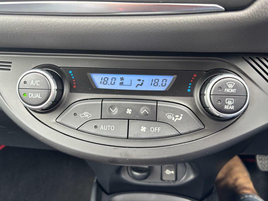 Toyota Yaris Vvt-i Icon Grey #21