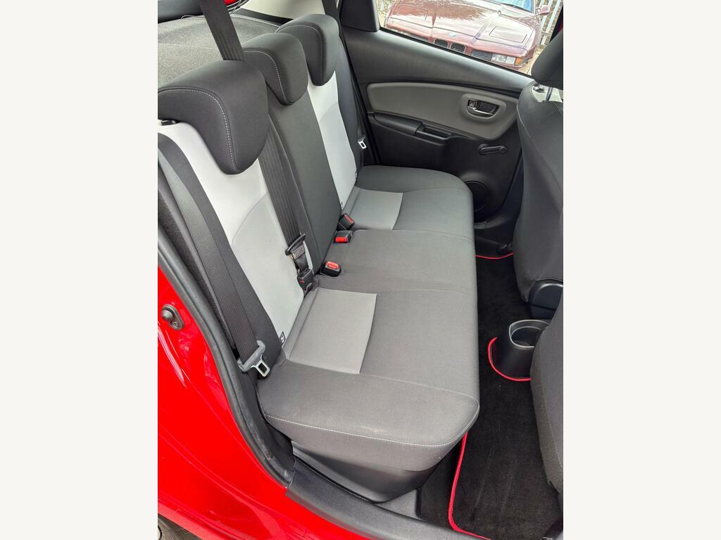 Toyota Yaris Vvt-i Icon Grey #14