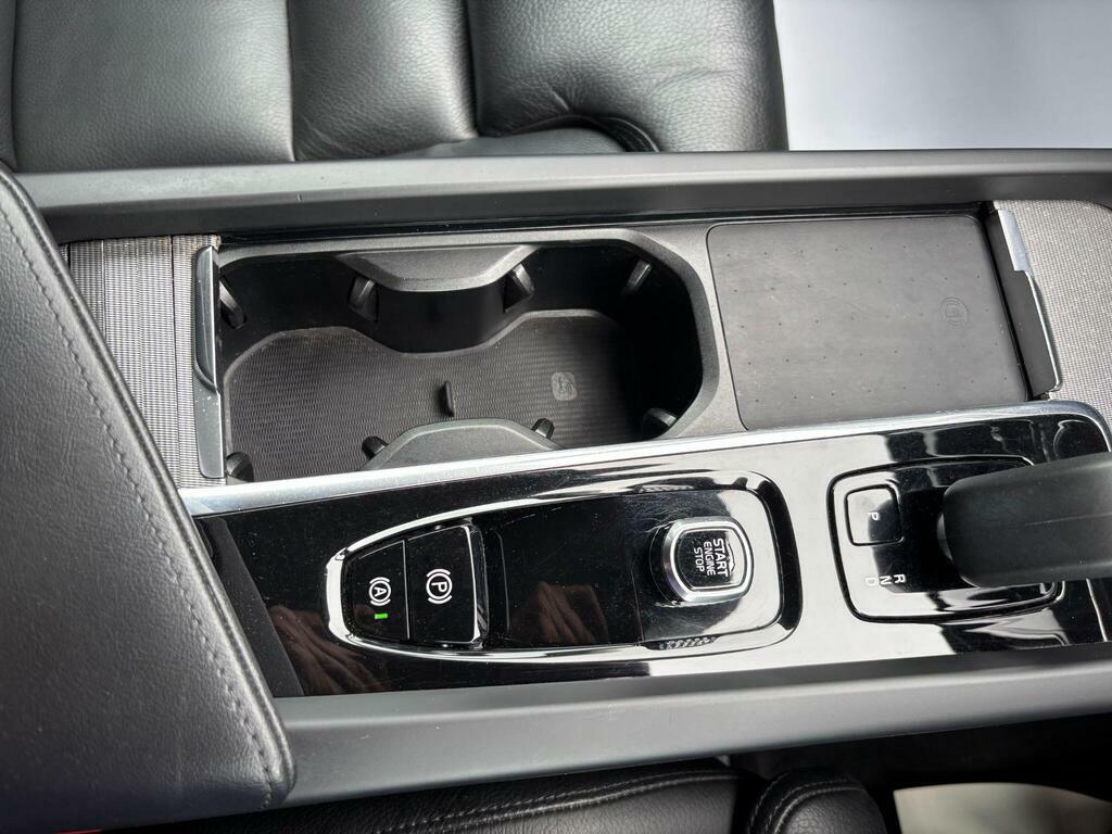 Volvo XC60 II B4 Plus Dark Awd Mild Hybrid, 2.0 Blue #60