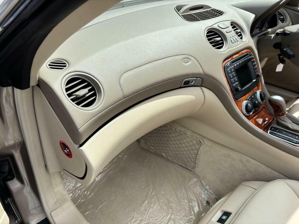 Mercedes-Benz SL Class Silver #25