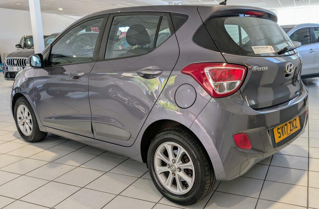 Hyundai I10 1.0 Premium Euro 5 SV17ZKZ Grey #4