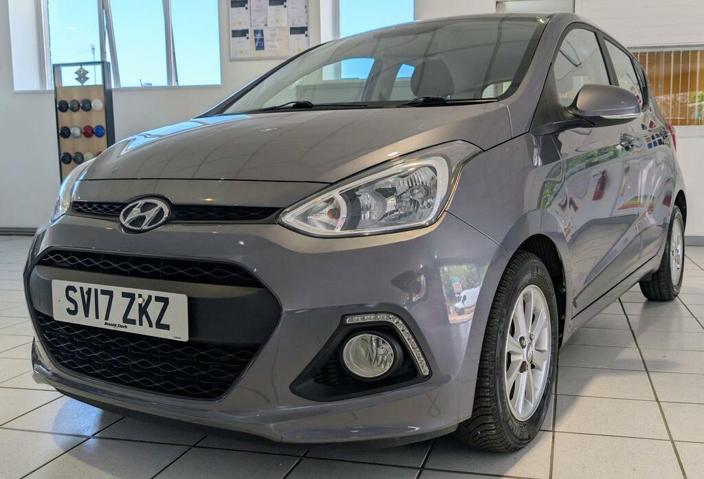 Hyundai I10 1.0 Premium Euro 5 SV17ZKZ Grey #3