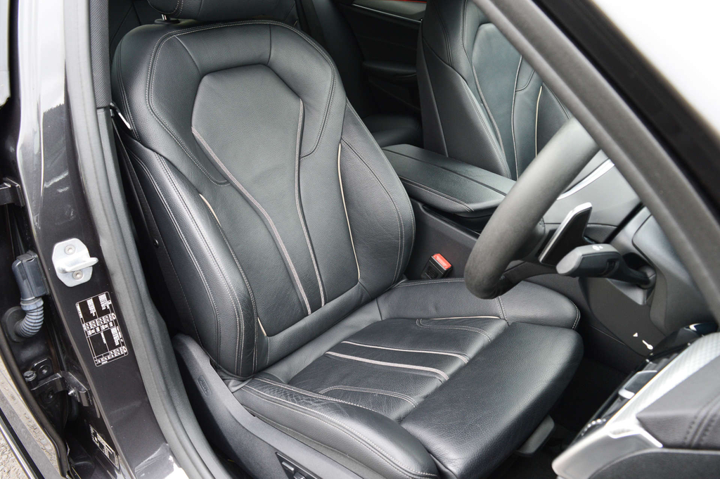 BMW 5 Series M Sport Blue #14