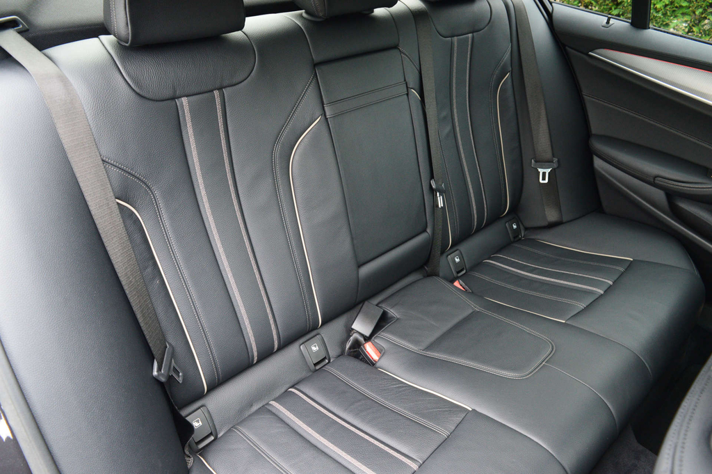BMW 5 Series M Sport Blue #12