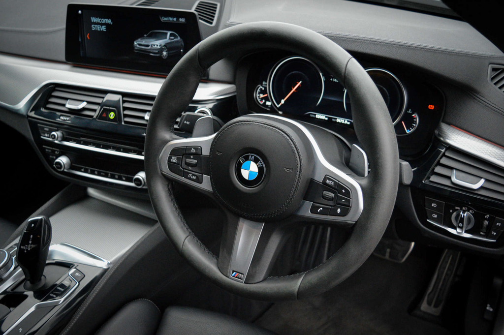 BMW 5 Series M Sport Blue #15