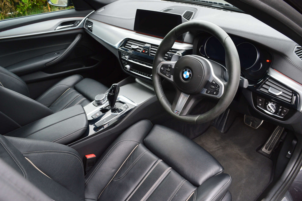 BMW 5 Series M Sport Blue #8