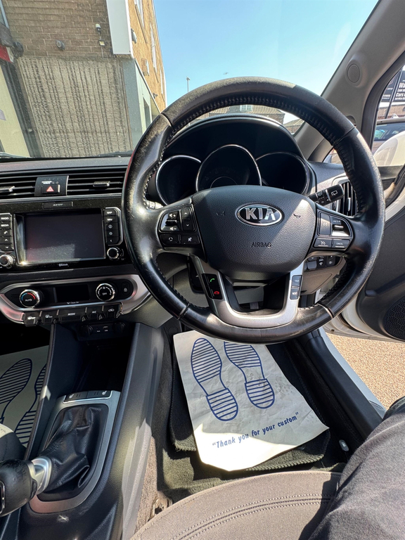 Kia RIO Rio 1, 5Dr, 1.2 35 Yearly Road Tax Low White #14