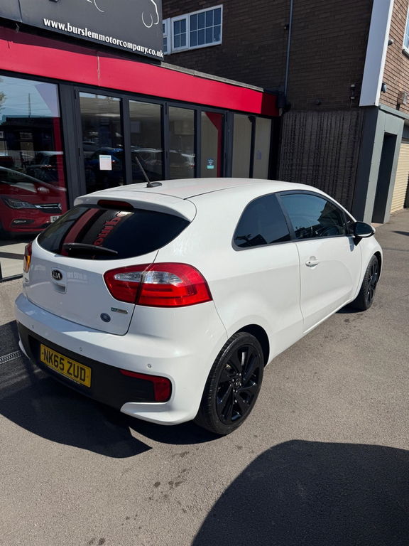 Kia RIO Rio 1, 5Dr, 1.2 35 Yearly Road Tax Low White #2