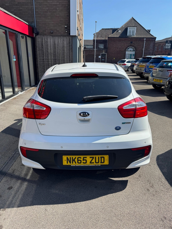 Kia RIO Rio 1, 5Dr, 1.2 35 Yearly Road Tax Low White #3