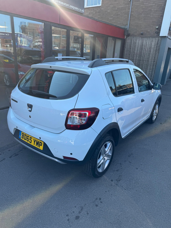 Dacia Sandero Stepway 1.5 Dci Laureate Euro 6 Ss BD65YMP #2