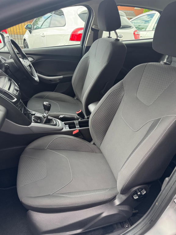 Ford Focus 1.5 Ecoboost 182 Zetec S Red Red #9